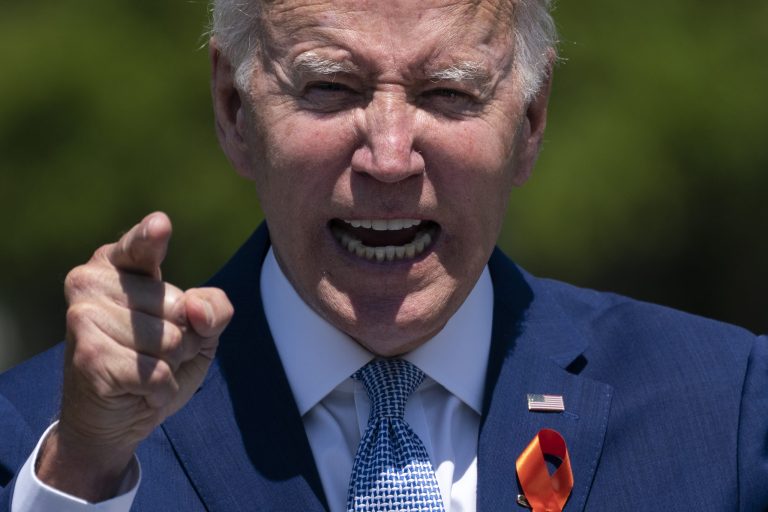 Confused Old Man Uses Handgun Crimes to Justify His Demands for Another Assault Weapons Ban